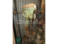 Het merk en model van de boormachine zijn onleesbaar - afbeelding 3 van  8