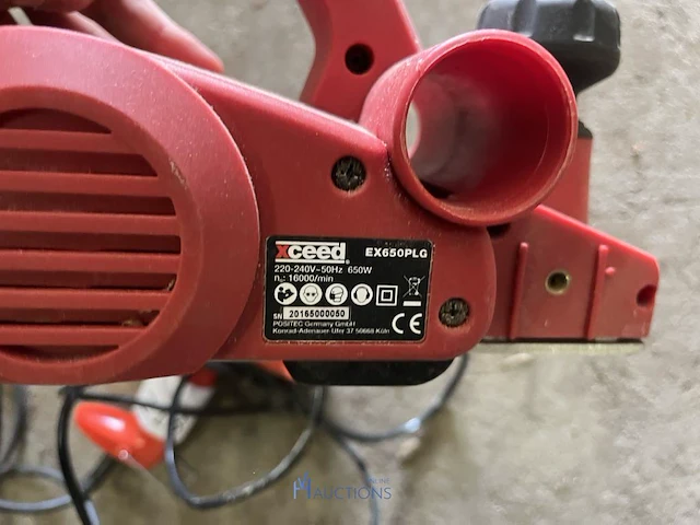 Heteluchtblazer black & decker en schaafmachine xceed - afbeelding 4 van  4