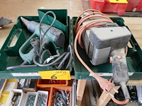 Heteluchtpistool + bandschuurmachine - afbeelding 1 van  5