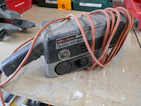 Heteluchtpistool + bandschuurmachine - afbeelding 4 van  5