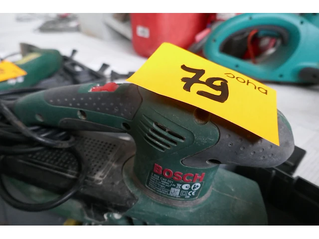 Heteluchtpistool en elektrische schuurmachine bosch - afbeelding 4 van  6