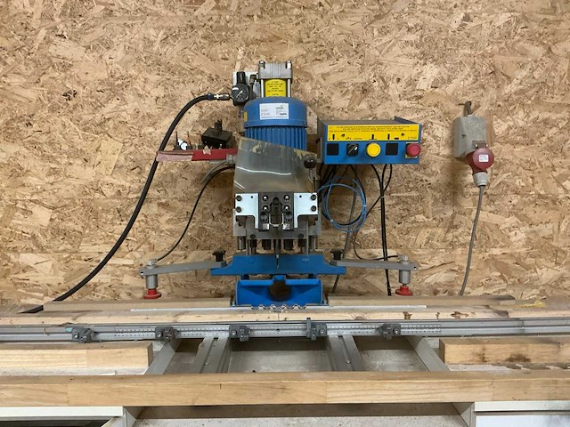 Hettich bluemax verticale freesmachine - afbeelding 1 van  6