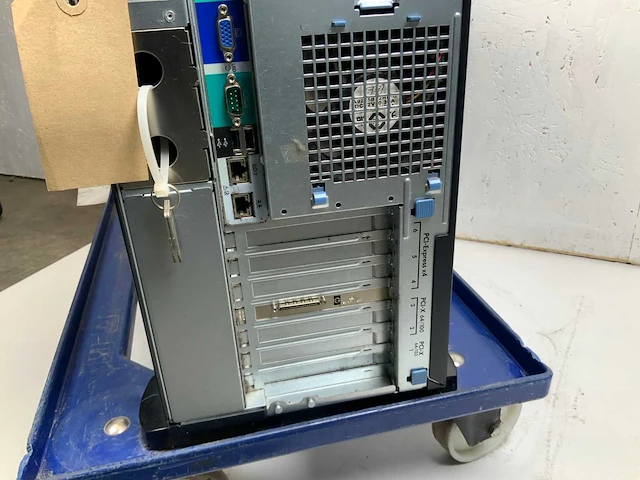 Hewlett packard enterprise (hpe) proliant ml350 server - afbeelding 9 van  9