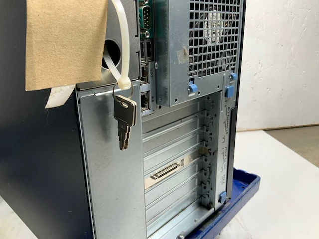Hewlett packard enterprise (hpe) proliant ml350 server - afbeelding 9 van  9