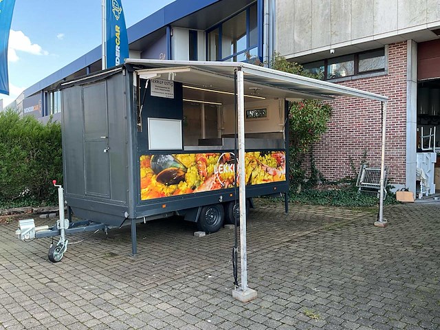 Heyvaert foodtruck instapklaar - alles inbegrepen - afbeelding 2 van  80