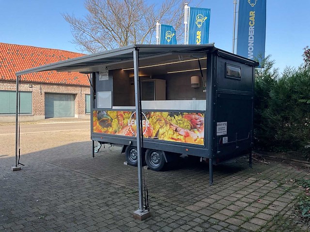 Heyvaert foodtruck instapklaar - alles inbegrepen - afbeelding 1 van  80
