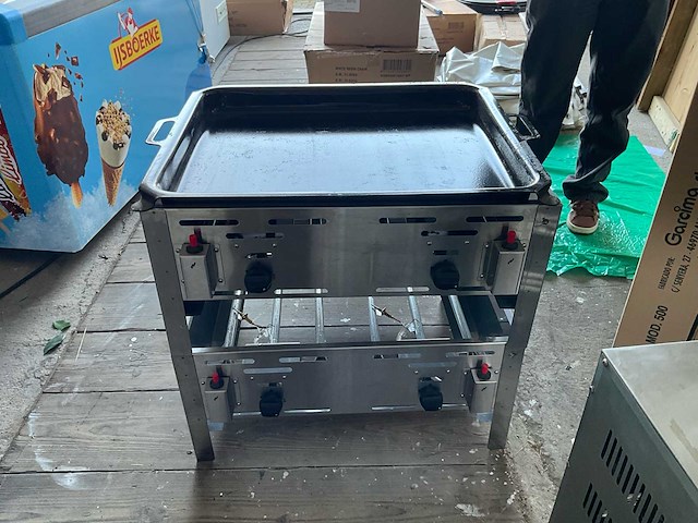 Heyvaert foodtruck instapklaar - alles inbegrepen - afbeelding 43 van  80