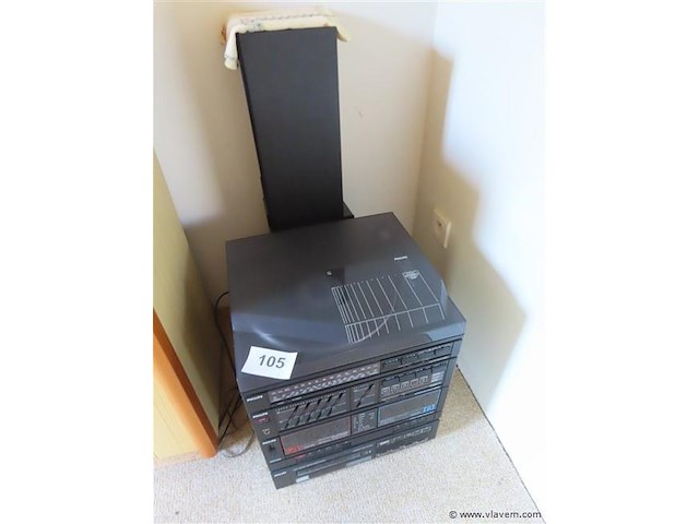 Hifi keten met 2 boxen, werking onbekend - afbeelding 1 van  3