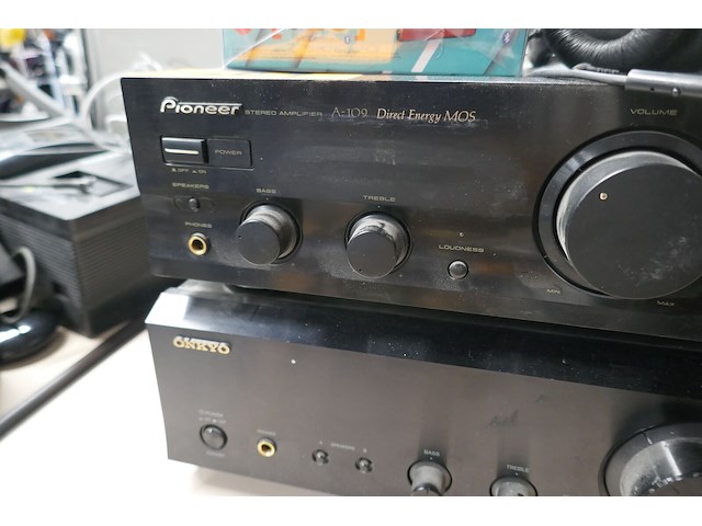 Hifi + wireless speaker - afbeelding 3 van  5