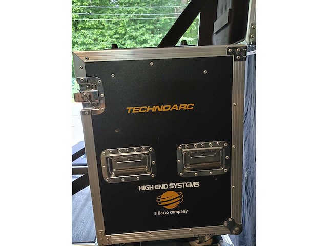 High end - 2013 - technospot - moving head - afbeelding 3 van  4