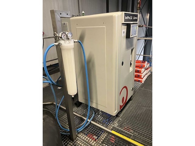 High purity water production system veolia u18 ionpro-lx2-10 - afbeelding 4 van  12