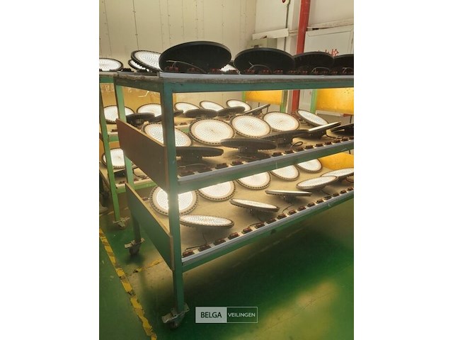 Highbay ufo 200w - pro design smd - dimbaar - neutraal wit 4000k x (8) - afbeelding 2 van  10