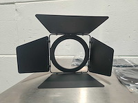 Highlight showtec barndoor voor stagebeam 650/1000w 4 stuks - afbeelding 2 van  4