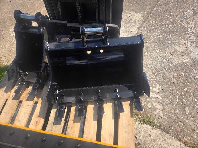 Hightop hh20 canopy mini graafmachine - afbeelding 15 van  25