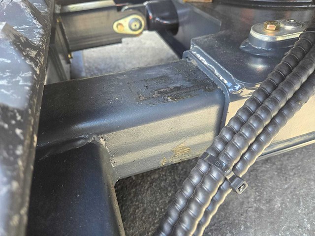 Hightop hh25 cabine met boom offset mini graafmachine - afbeelding 22 van  33