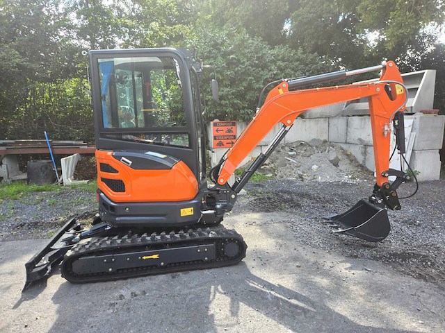 Hightop hh25 cabine met boom offset mini graafmachine - afbeelding 28 van  33