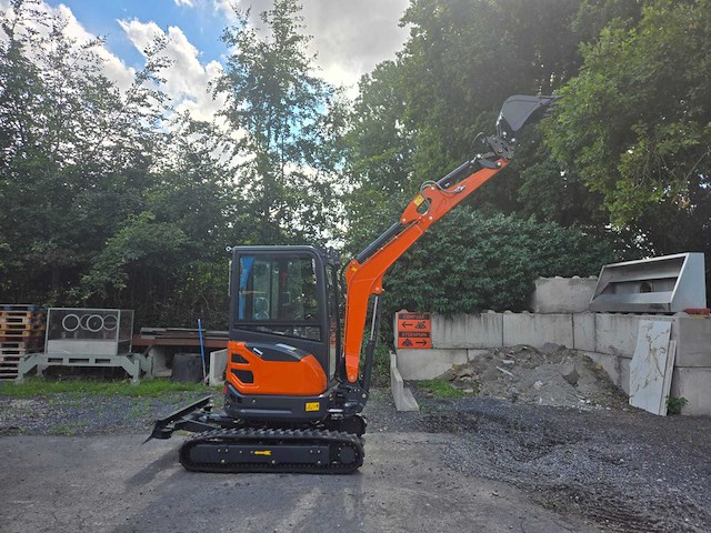 Hightop hh25 cabine met boom offset mini graafmachine - afbeelding 30 van  33