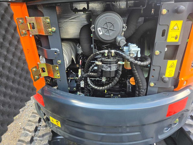 Hightop hh25 cabine met boom offset mini graafmachine - afbeelding 3 van  34