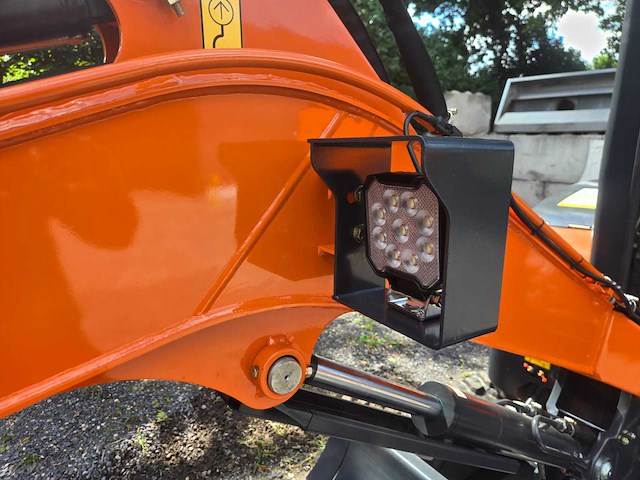 Hightop hh25 cabine met boom offset mini graafmachine - afbeelding 24 van  34