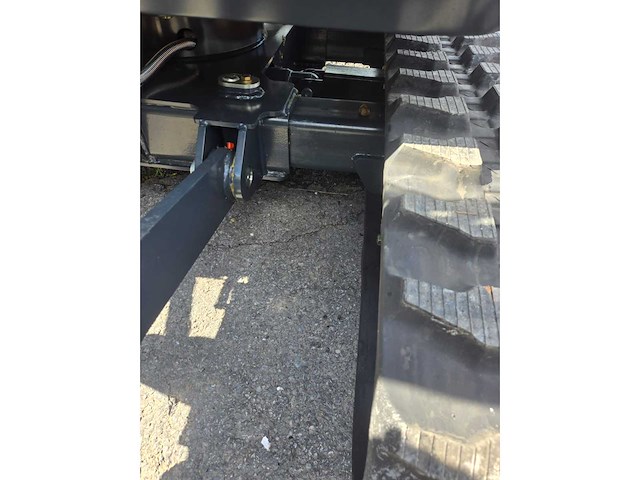 Hightop hh25 cockpitkap met offset boom mini graafmachine - afbeelding 9 van  38