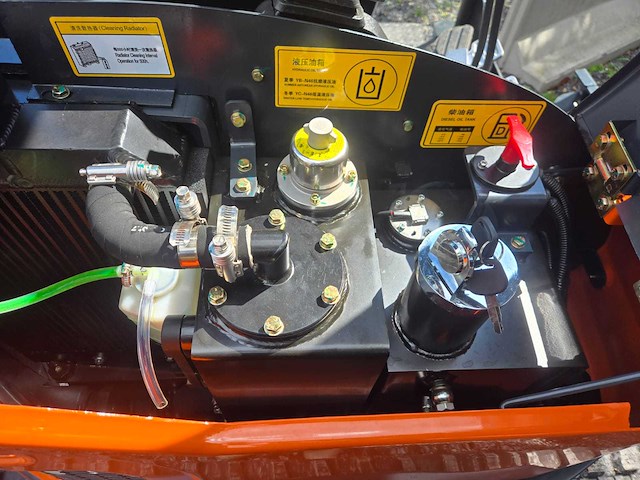 Hightop hh25 cockpitkap met offset boom mini graafmachine - afbeelding 3 van  15
