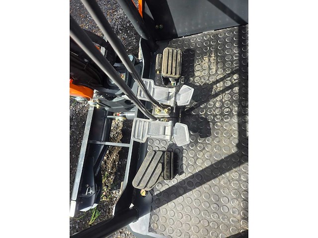 Hightop hh25 cockpitkap met offset boom mini graafmachine - afbeelding 13 van  15
