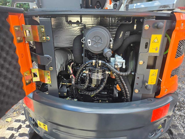 Hightop hh25 cockpitkap met offset boom mini graafmachine - afbeelding 27 van  38