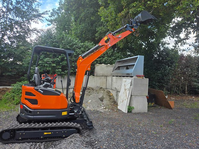 Hightop hh25 cockpitkap met offset boom mini graafmachine - afbeelding 36 van  38
