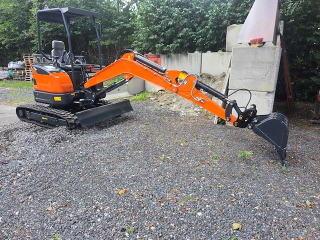 Hightop hh25 cockpitkap met offset boom mini graafmachine - afbeelding 37 van  38