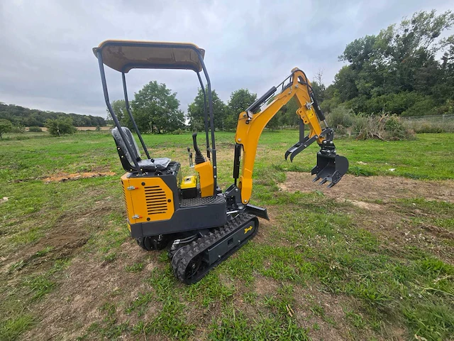 Hightop n12 met boom offset mini graafmachine - afbeelding 18 van  23
