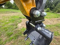 Hightop n12 met boom offset mini graafmachine - afbeelding 23 van  23