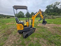 Hightop n12 met boom offset mini graafmachine - afbeelding 17 van  23
