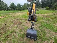 Hightop n12 met boom offset mini graafmachine - afbeelding 18 van  23