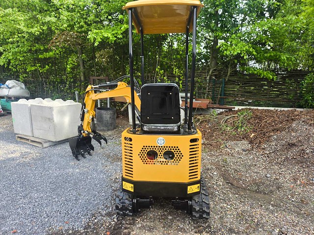 Hightop n12 met boom offset mini graafmachine - afbeelding 15 van  18