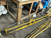 Hijsbalk voor rollen - afbeelding 1 van  2