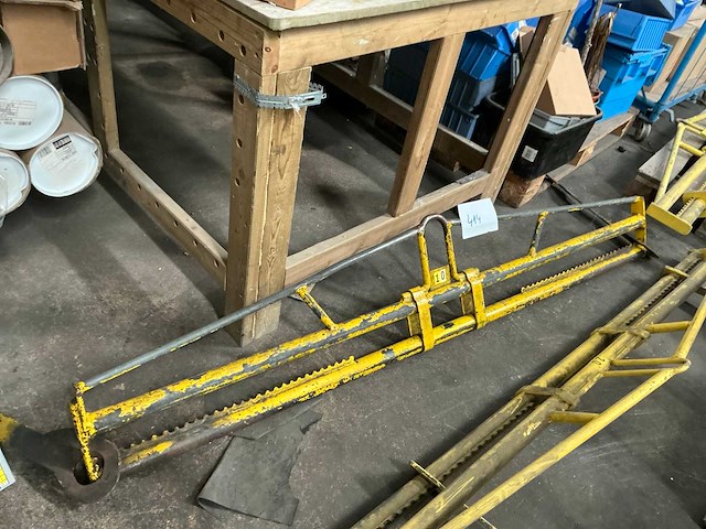 Hijsbalk voor rollen - afbeelding 1 van  4