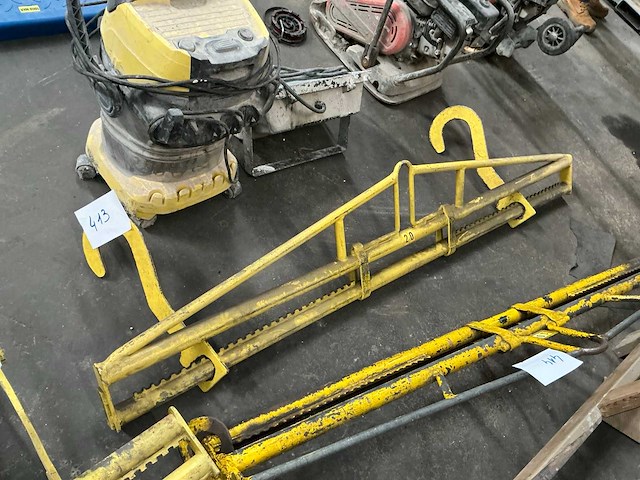 Hijsbalk voor rollen - afbeelding 1 van  4