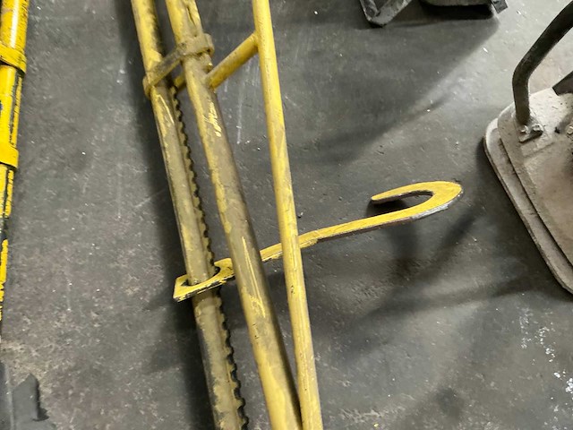 Hijsbalk voor rollen - afbeelding 3 van  4