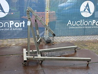 Hijskraan 2000kg - afbeelding 1 van  1