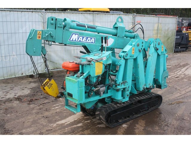 Hijskraan maeda 205 diesel 2000kg 7.6m 2009 - afbeelding 1 van  1