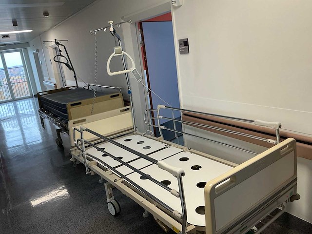 Hill-rom le couviour ziekenhuisbed (5x) - afbeelding 3 van  15