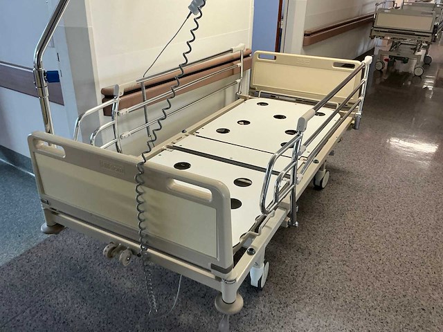 Hill-rom le couviour ziekenhuisbed - afbeelding 4 van  15