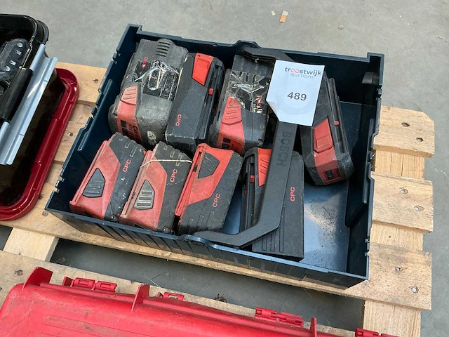 Hilti accu (8x) - afbeelding 1 van  2