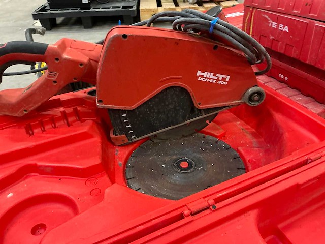 Hilti dch 300 betonzaag - afbeelding 5 van  6