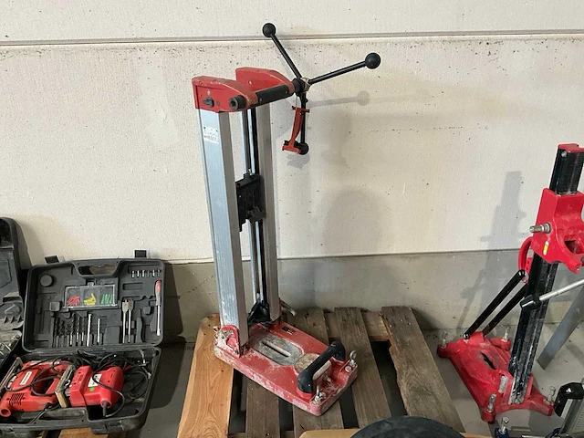 Hilti dd 130-rig boorstatief - afbeelding 1 van  6