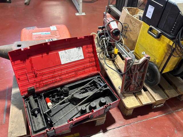 Hilti dd100 kernboormachine - afbeelding 1 van  3
