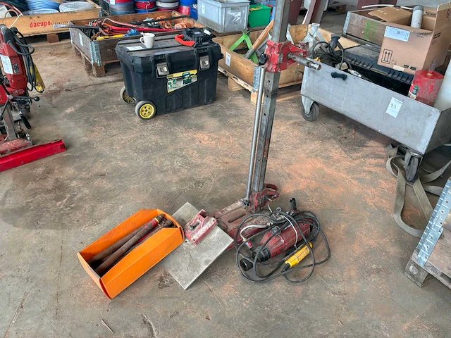 Hilti dd100 kernboormachine - afbeelding 1 van  5