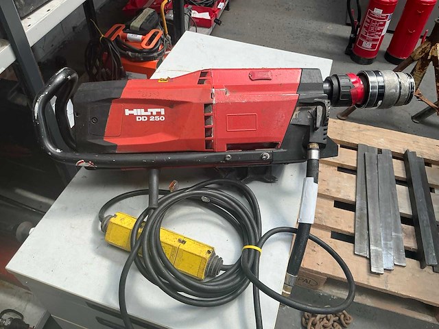 Hilti dd250 kernboormachine - afbeelding 1 van  7