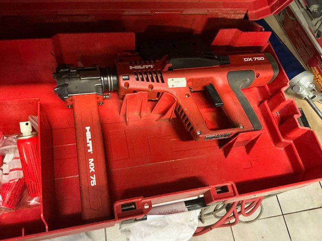 Hilti dx750 plunjerschiethamer - afbeelding 1 van  3