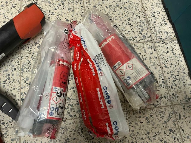 Hilti hdm330 mortelspuit - afbeelding 3 van  4